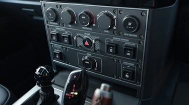 Ineos Grenadier - centre console