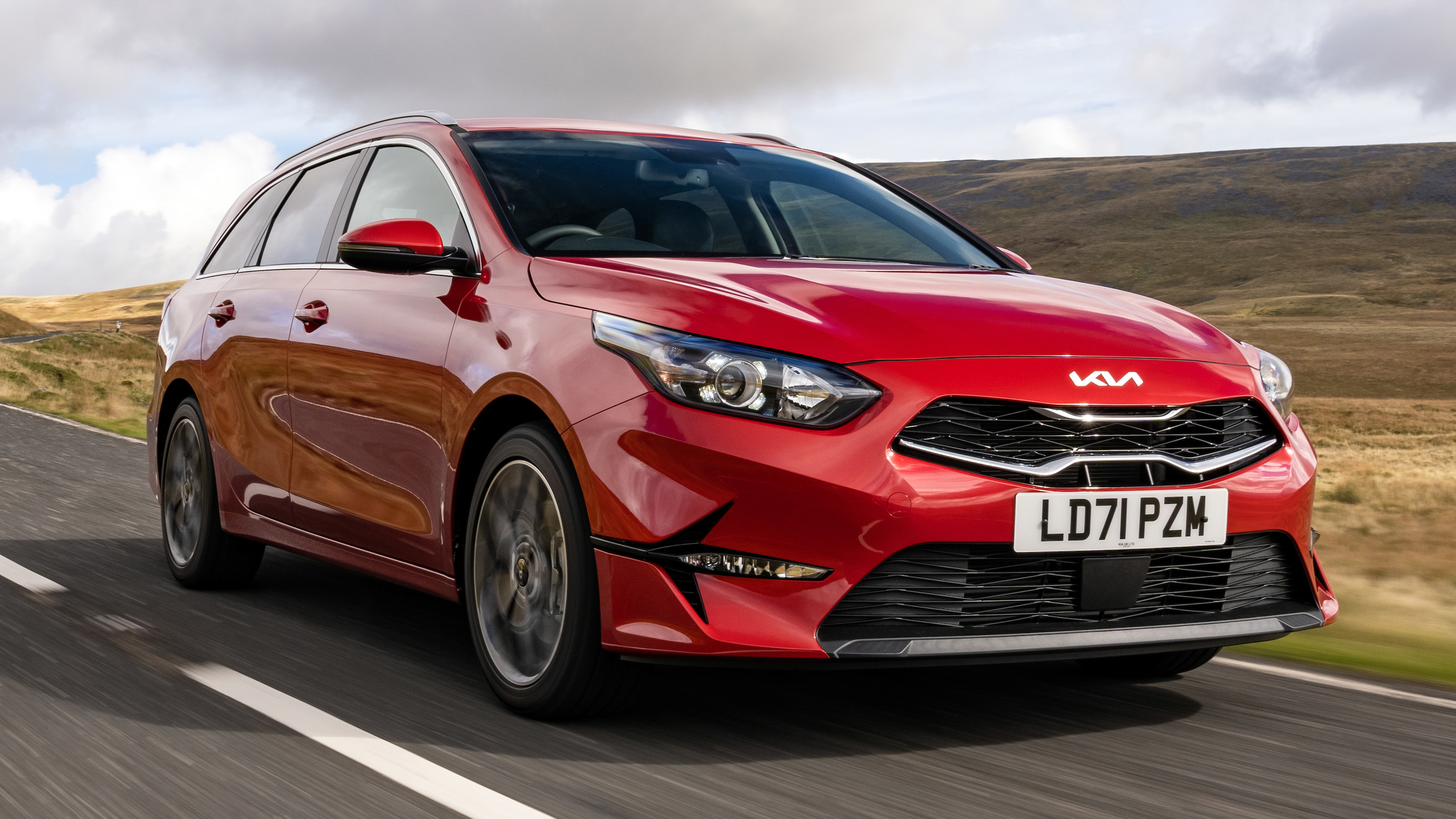 Kia Ceed Sportswagon - front tracking