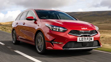 Kia Ceed Sportswagon - front tracking