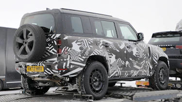 Land Rover Defender SVX - rear