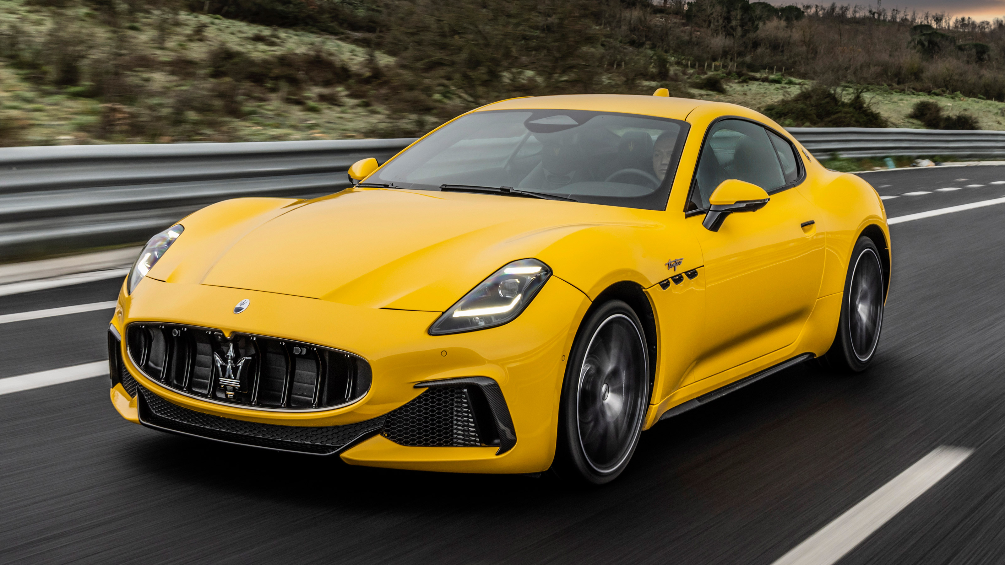 Maserati GranTurismo - front tracking