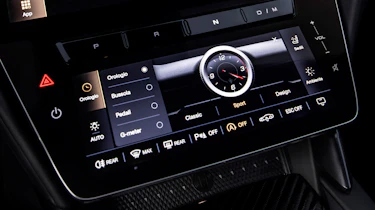 Maserati GranTurismo - lower screen
