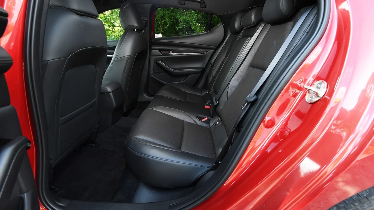 Used Mazda 3 Mk4 - rear seats