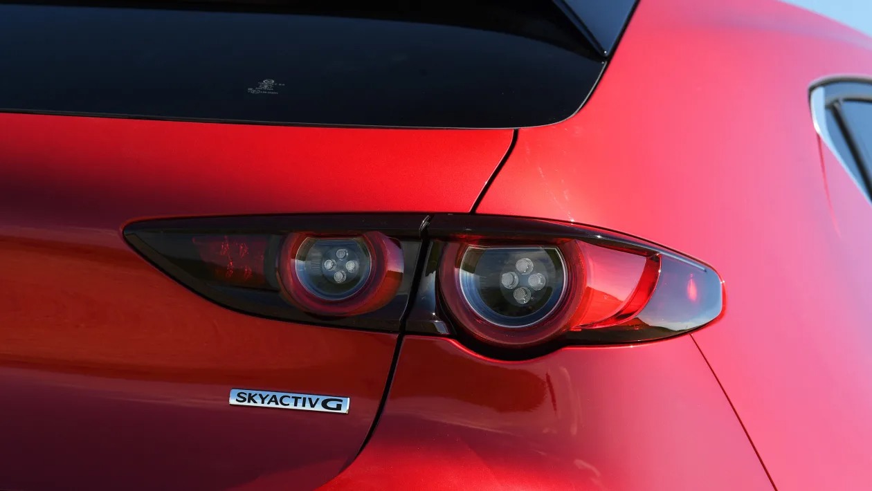 Used Mazda 3 Mk4 - rear light