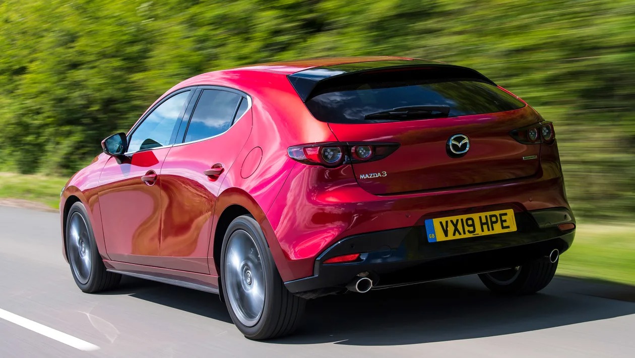 Used Mazda 3 Mk4 - rear tracking