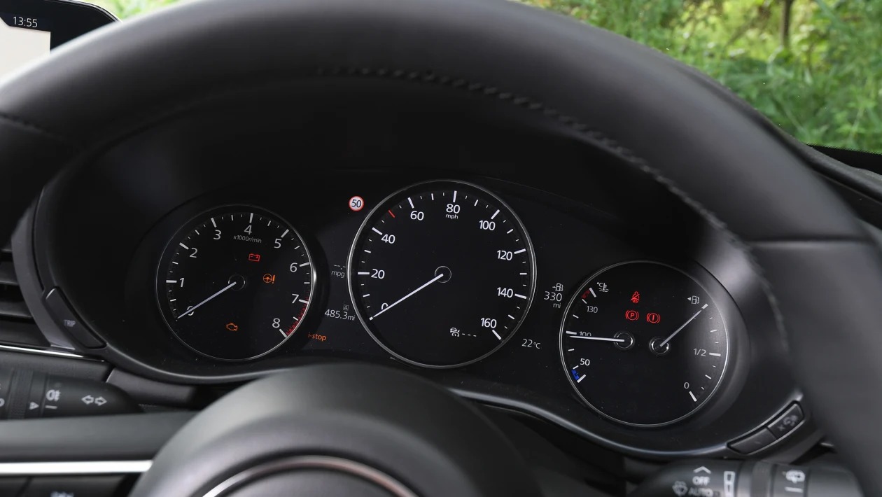 Used Mazda 3 Mk4 - dials