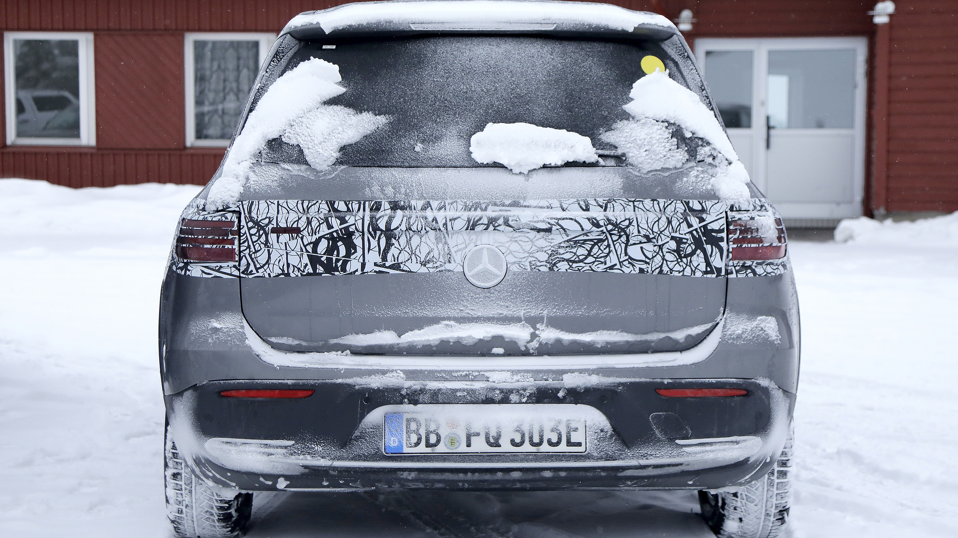 Mercedes EQB 2023 facelift tail