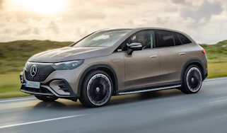 Mercedes EQE SUV - front tracking