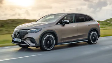Mercedes EQE SUV - front tracking