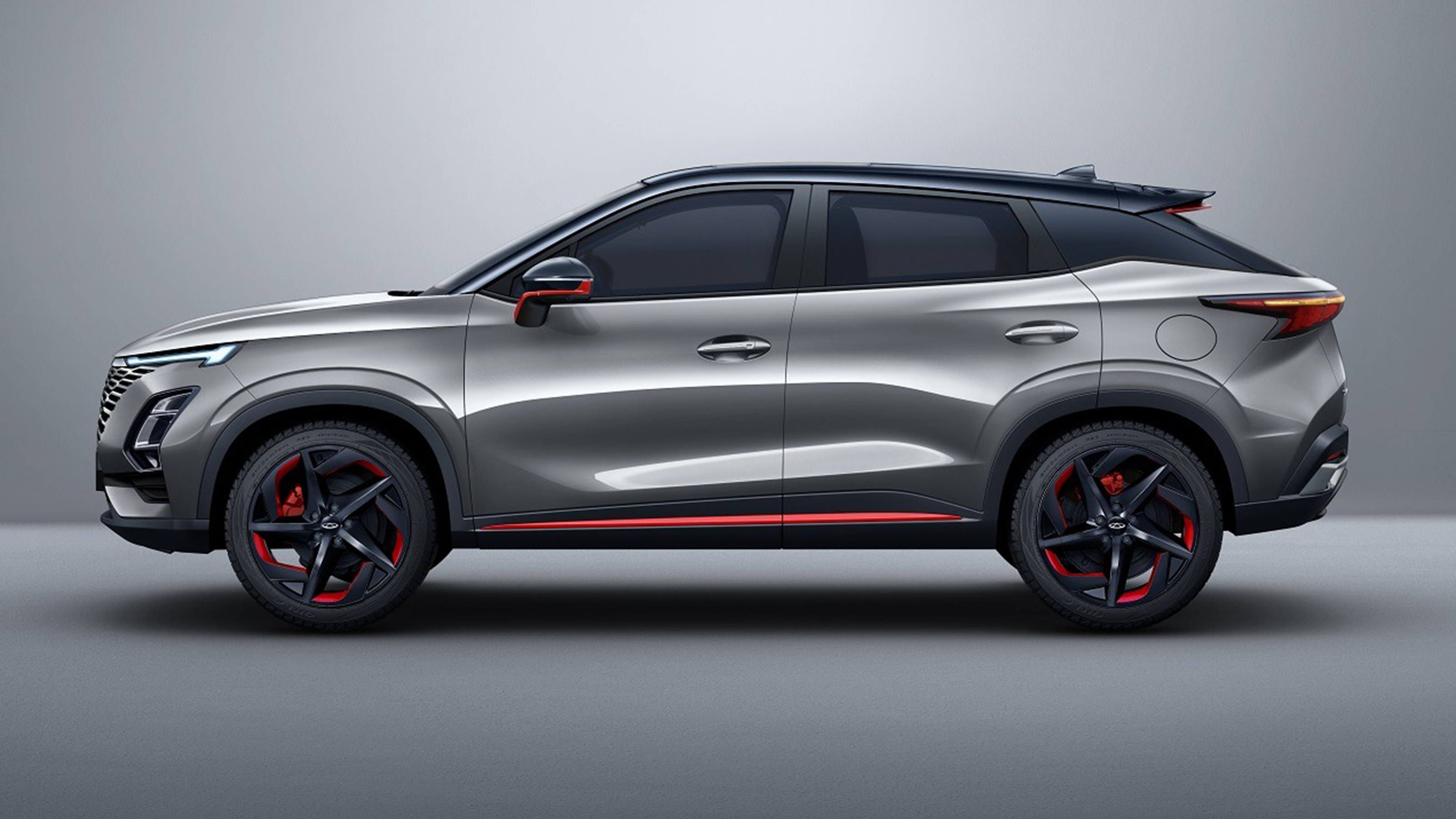 Omoda C5 - side