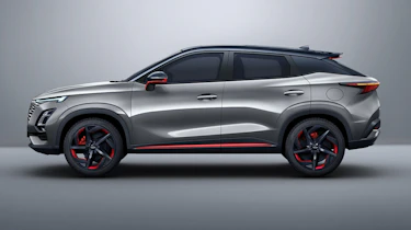 Omoda C5 - side