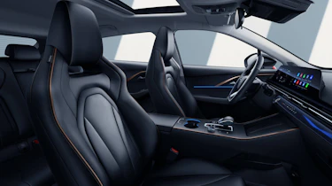 Omoda C5 - front seats