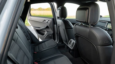 Porsche Macan T - rear seats