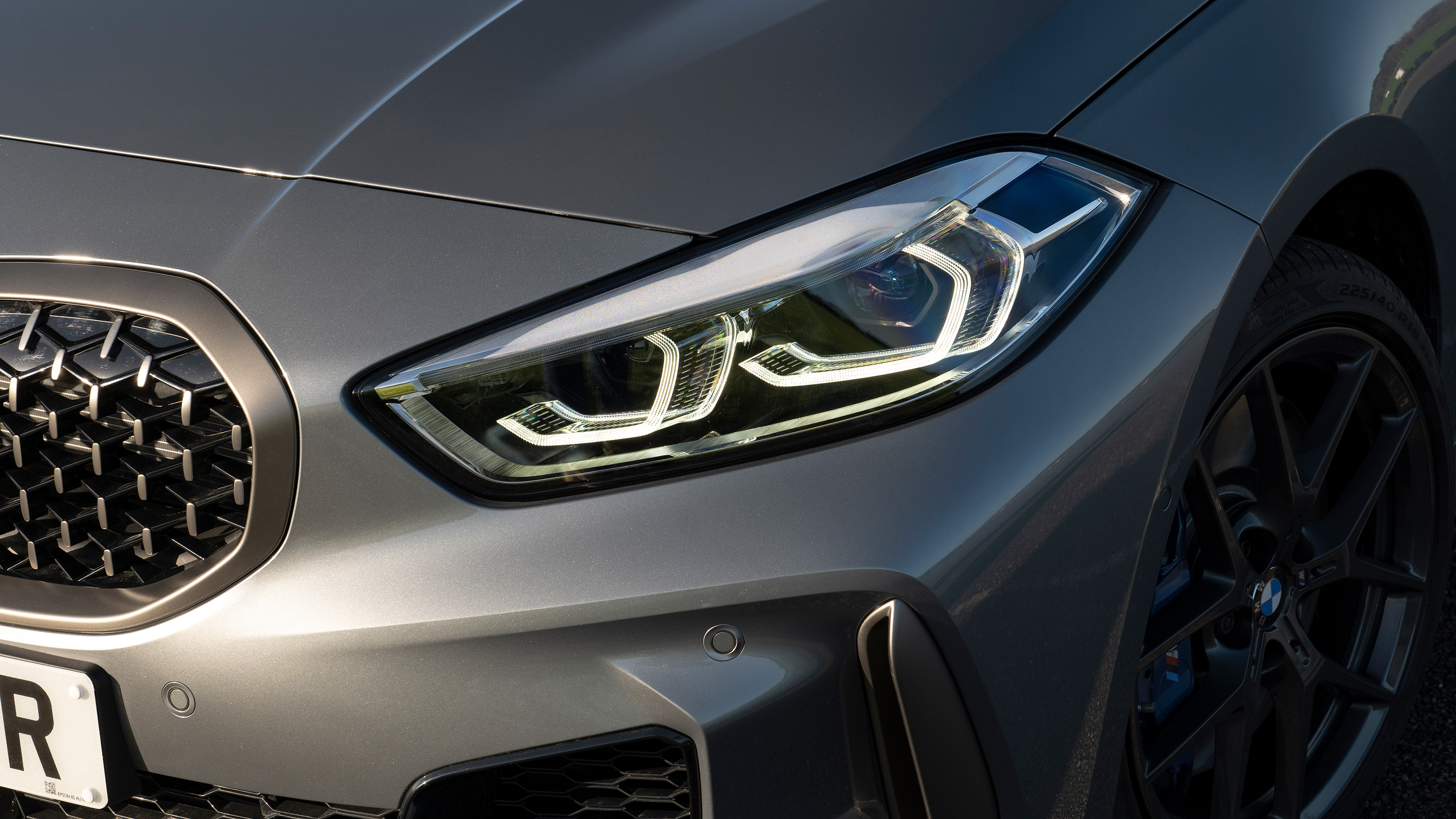 BMW M135i - headlught