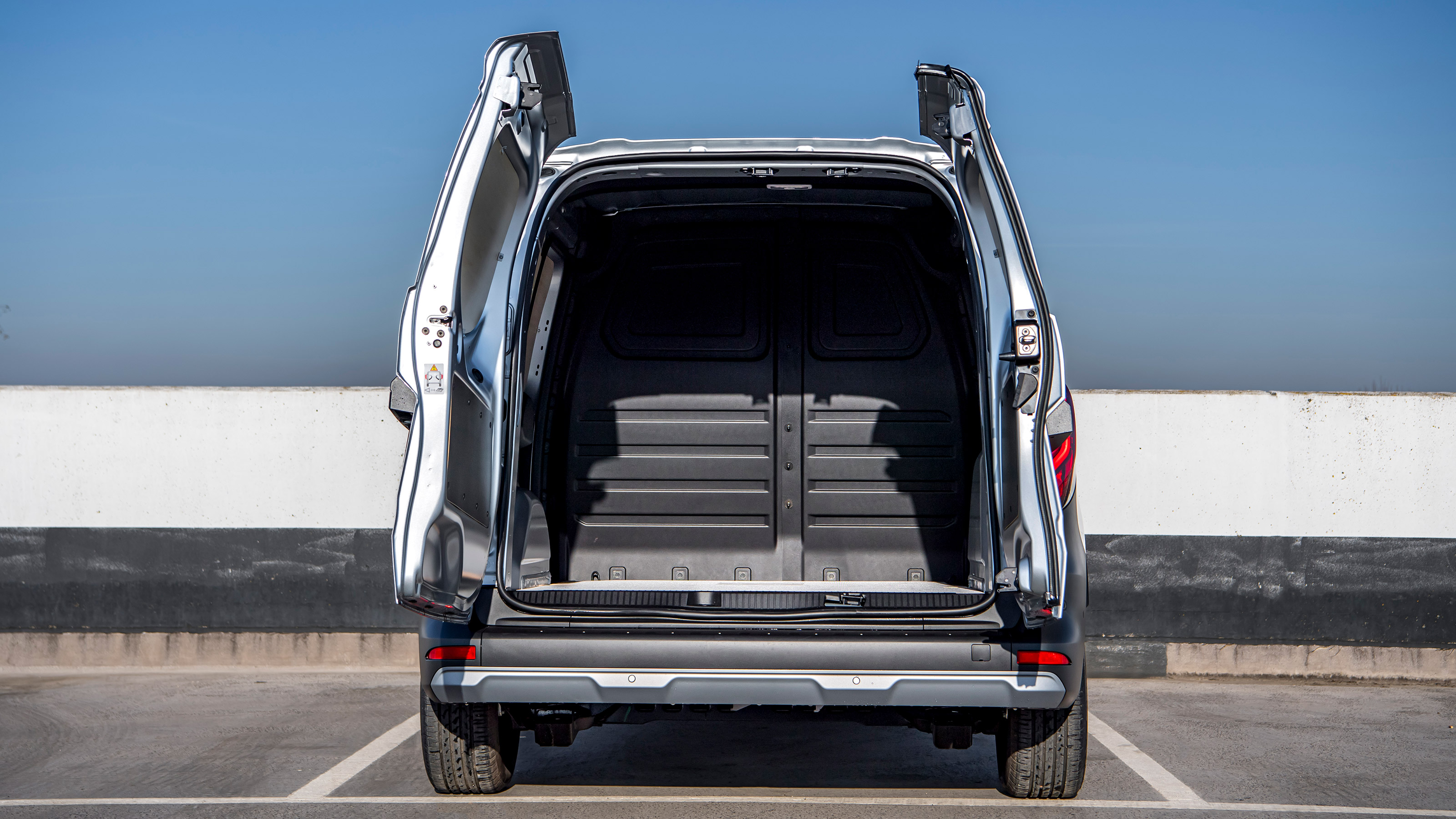 Renault Kangoo E-Tech - rear doors