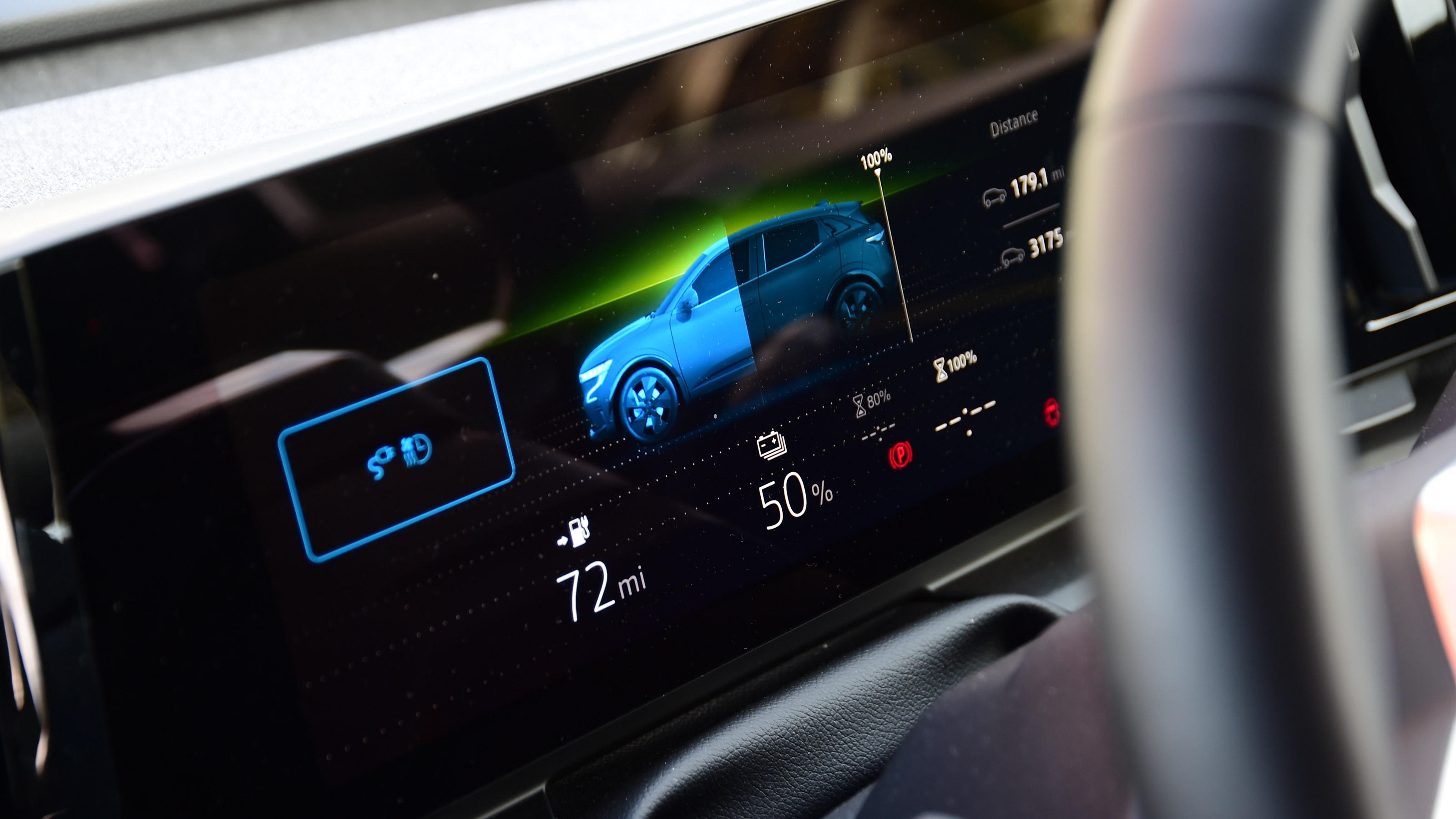 Renault Megane E-Tech long termer - screen