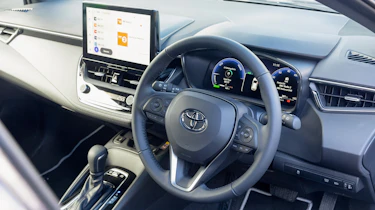 Toyota Corolla facelift - cabin