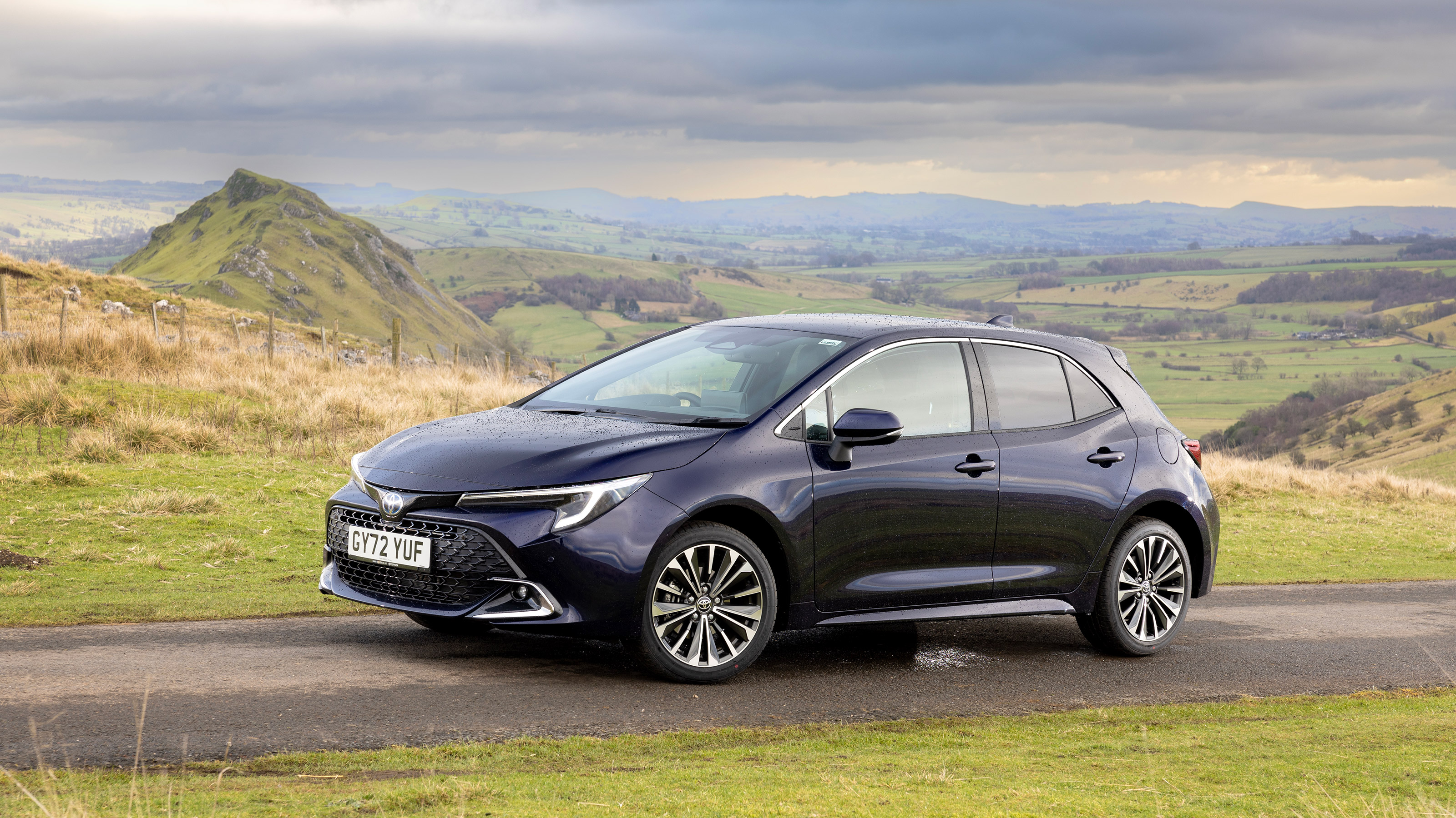 Toyota Corolla facelift - front static