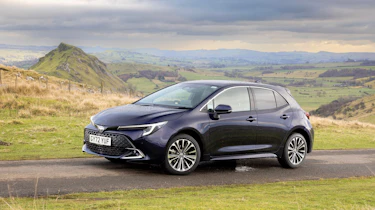 Toyota Corolla facelift - front static