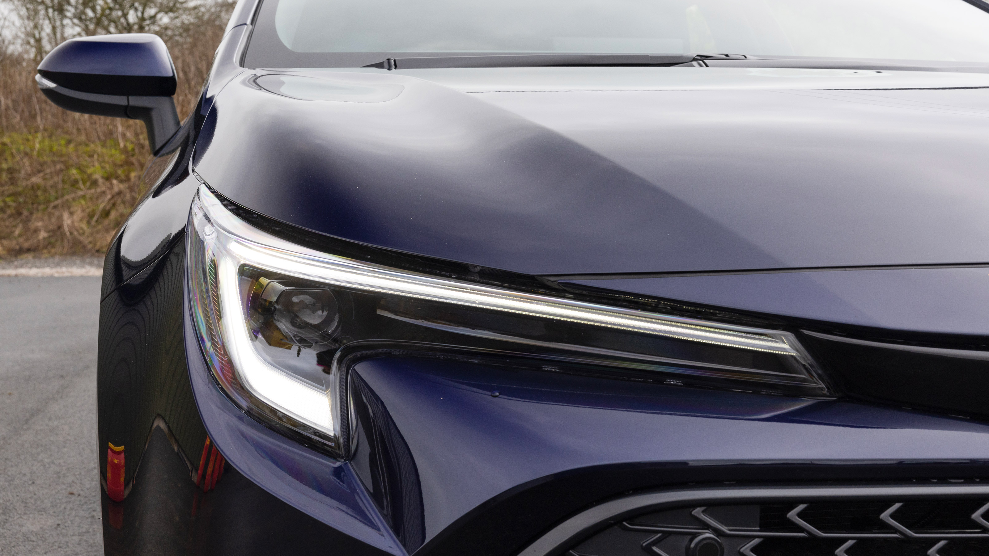 Toyota Corolla facelift - front light