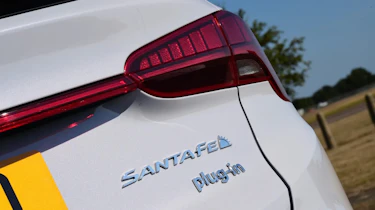Used Hyundai Santa Fe Mk4 - rear badge