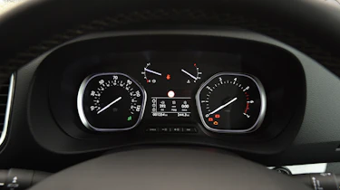 Used Peugeot Traveller - dials