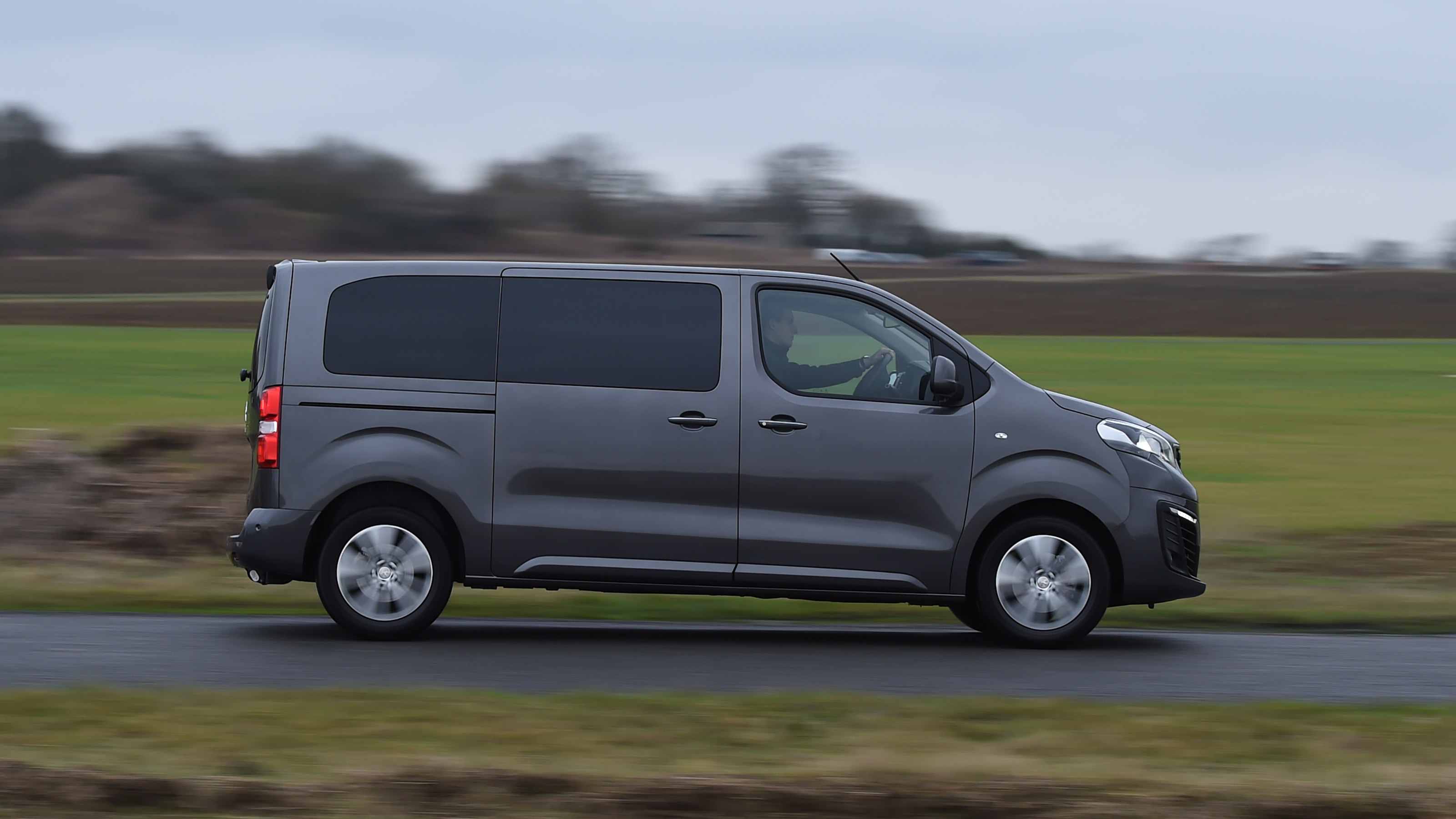 Used Peugeot Traveller - side