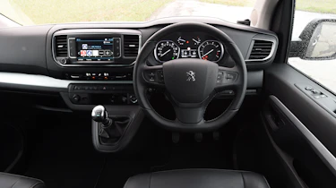 Used Peugeot Traveller - dash