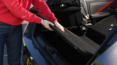 Vauxhall Astra long-termer - boot floor