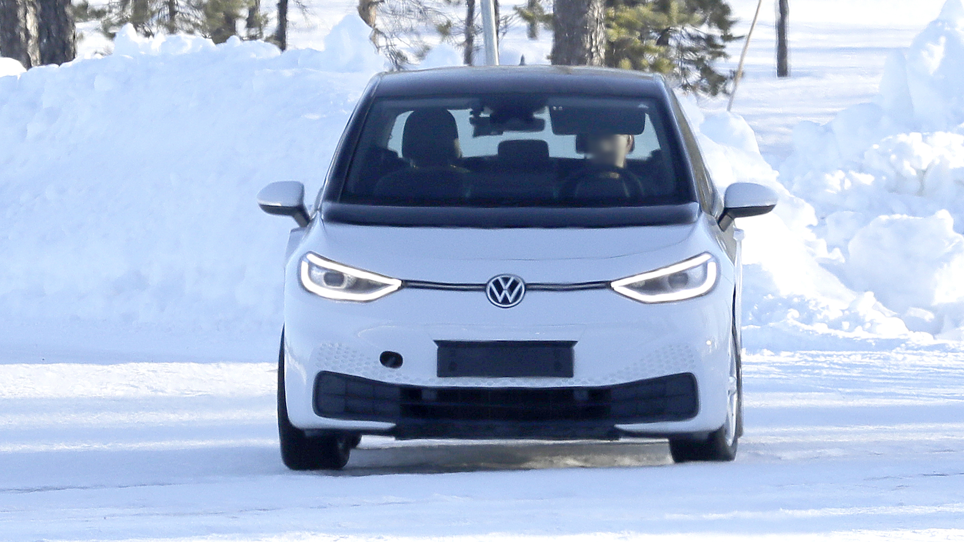 Volkswagen ID. 2 winter testing - front