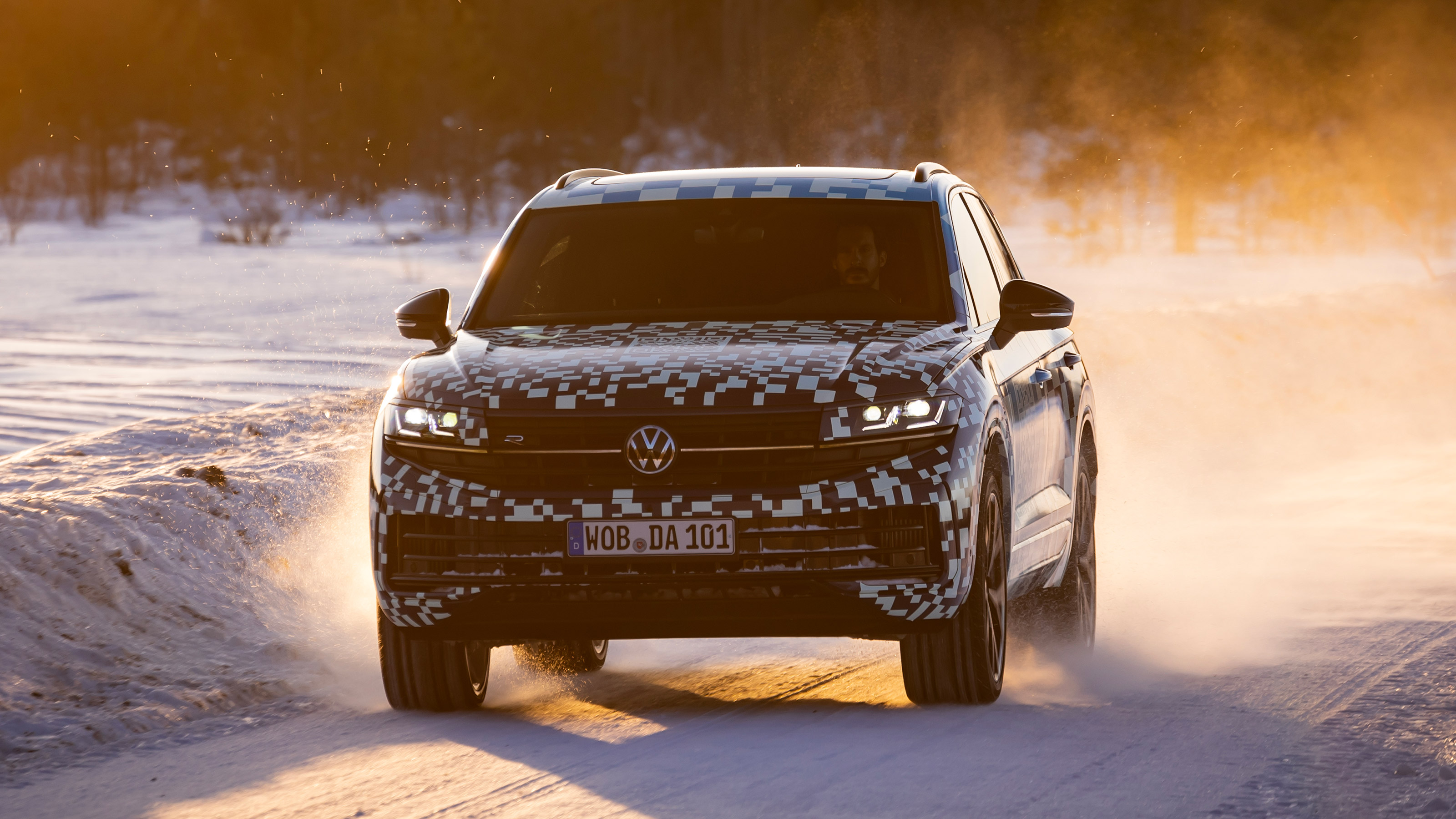 Volkswagen Touareg camouflaged - front action