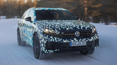 Volkswagen Touareg camouflaged - front