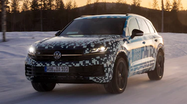Volkswagen Touareg camouflaged - front tracking