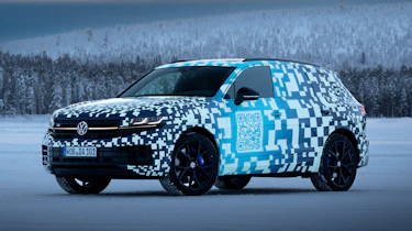 Volkswagen Touareg camouflaged - front static