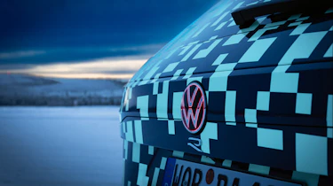 Volkswagen Touareg camouflaged - rear detail