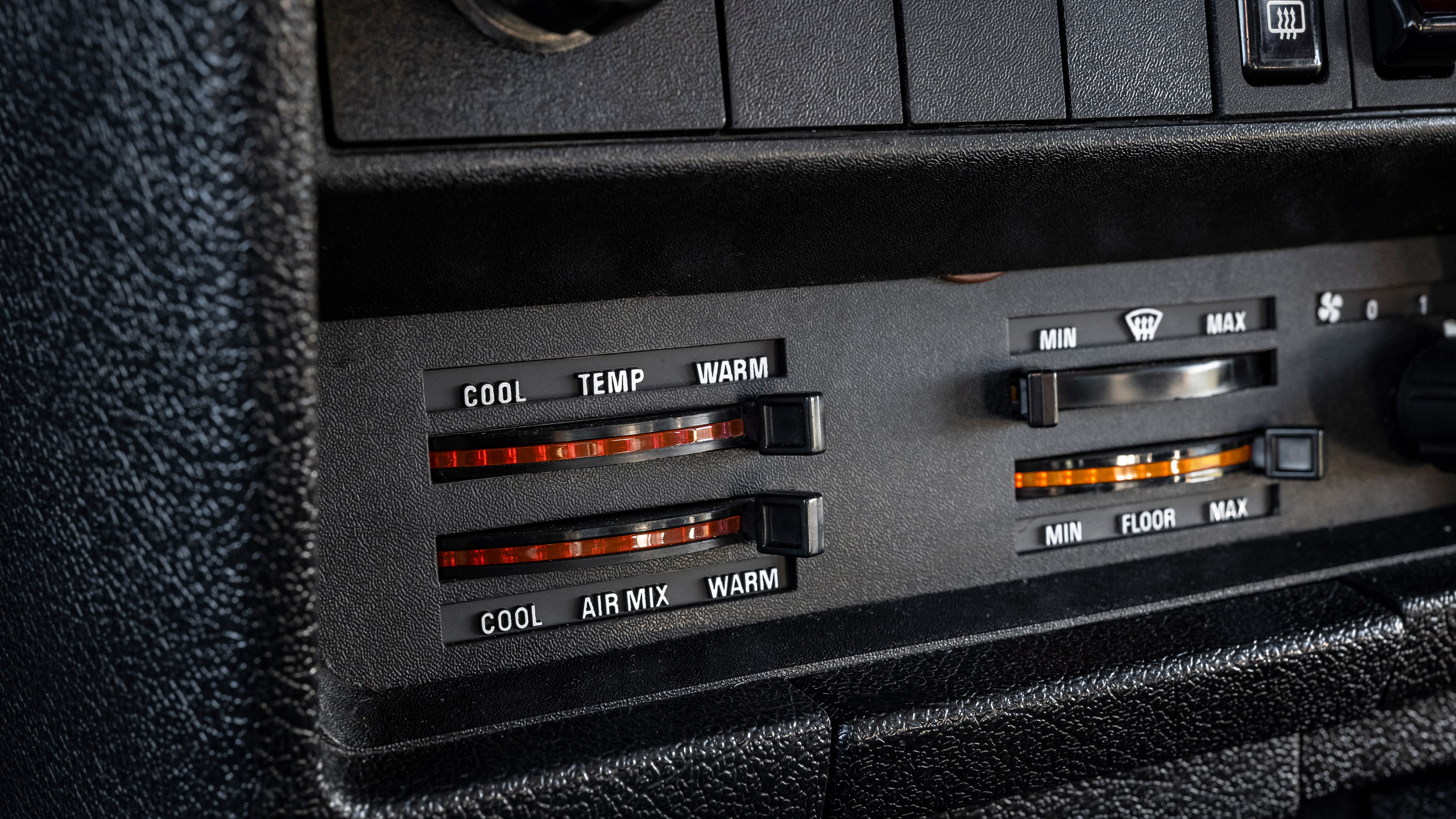 Volvo 240 - heating