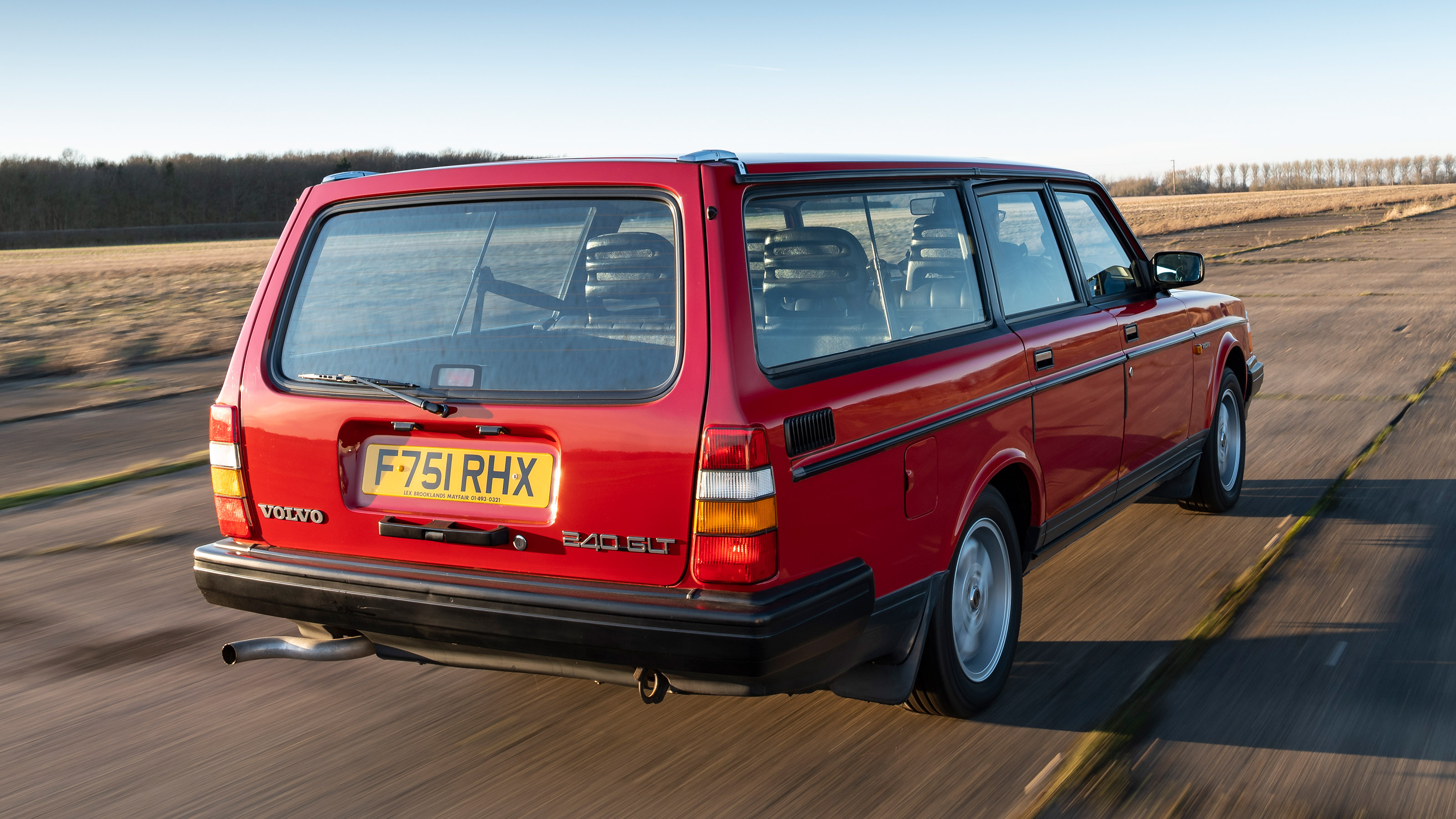 Volvo 240 - rear