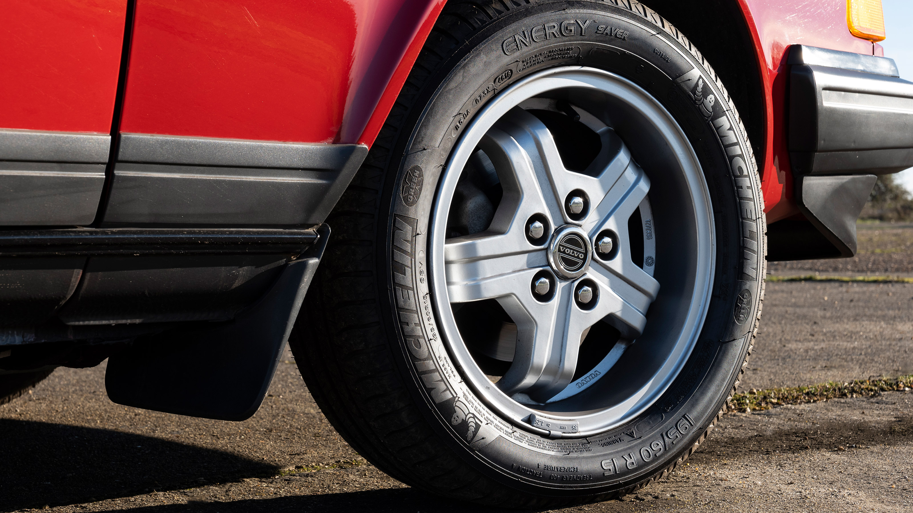 Volvo 240 - wheel