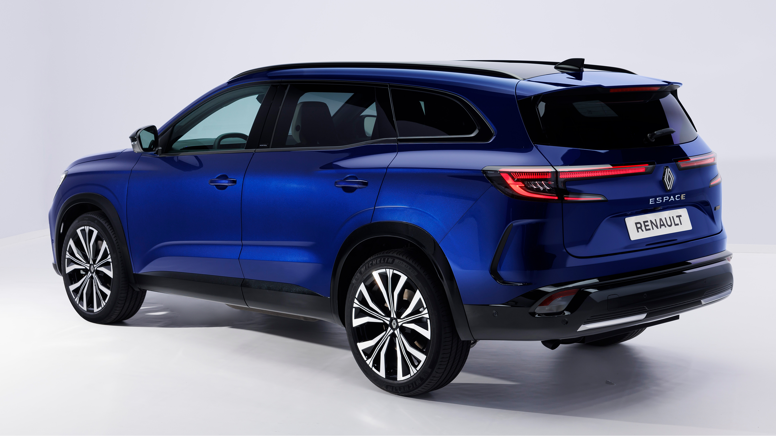 Renault Espace SUV - rear angle static