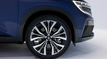 Renault Espace SUV - front offside wheel