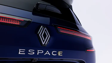 Renault Espace SUV - rear badge