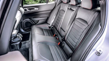 Alfa Romeo Giulia - rear seats