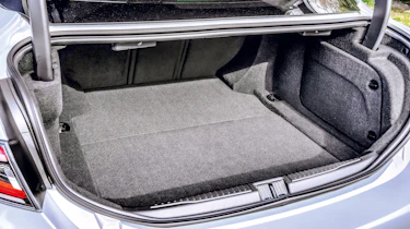 Alfa Romeo Giulia - boot