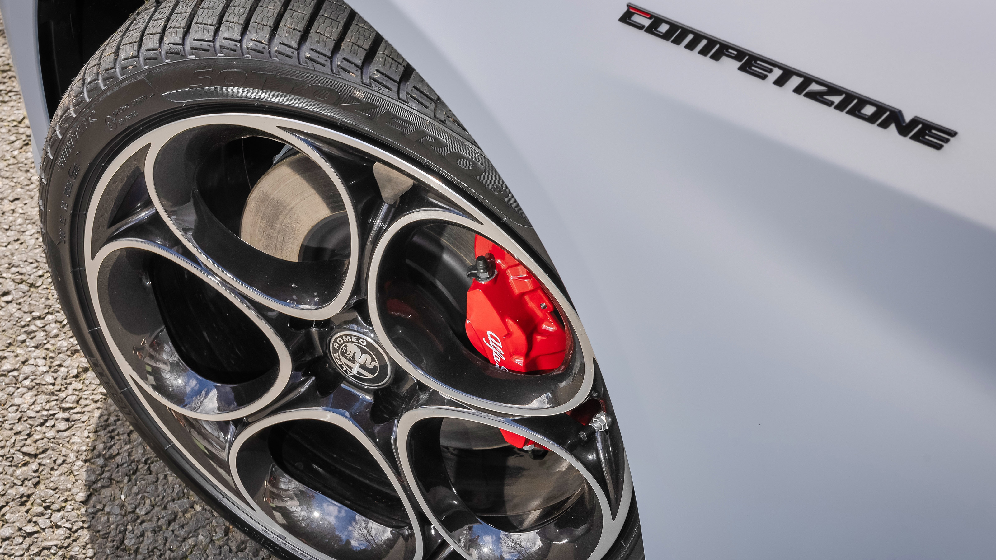 Alfa Romeo Giulia - wheel