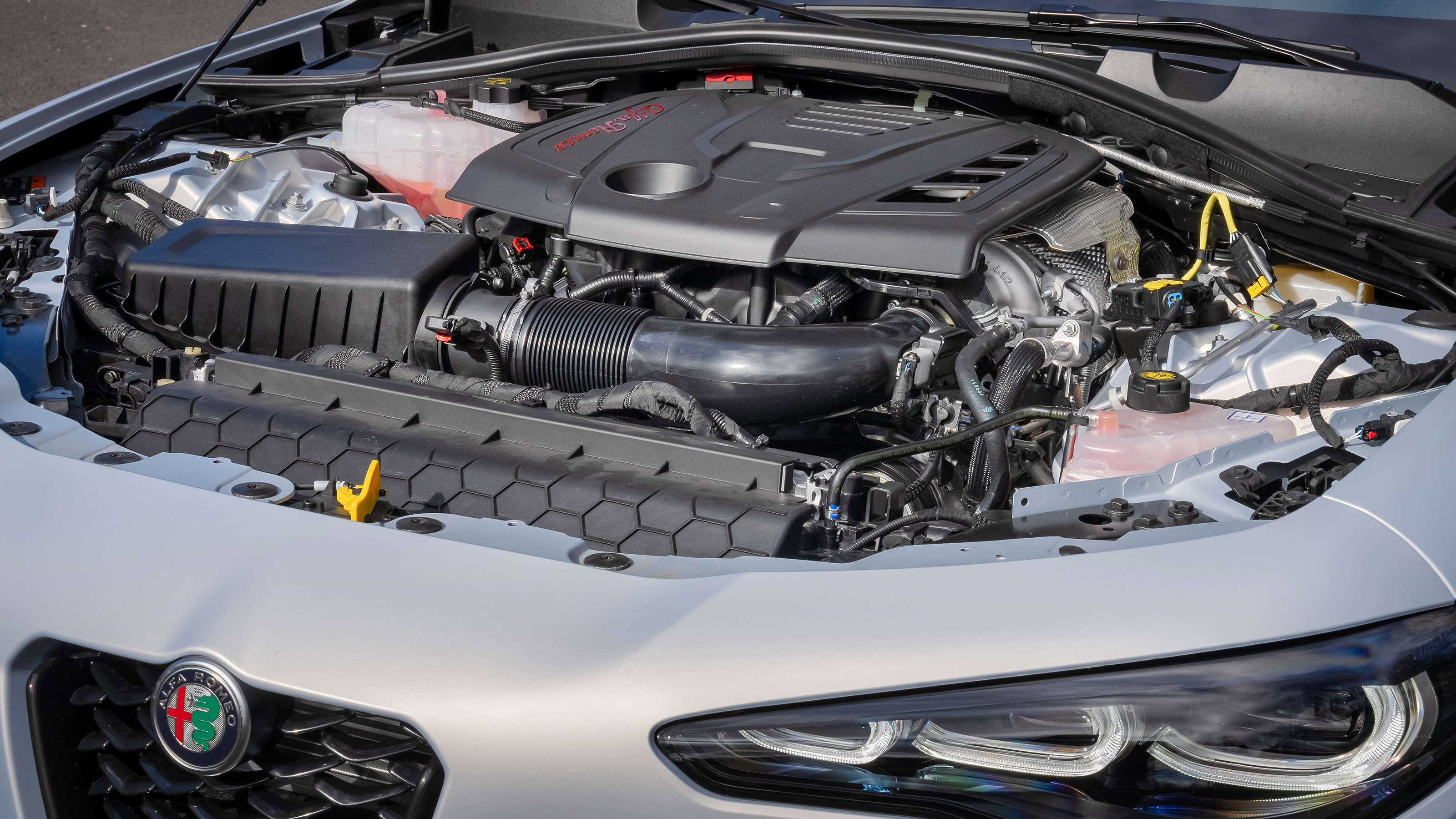 Alfa Romeo Giulia - engine