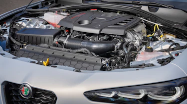 Alfa Romeo Giulia - engine
