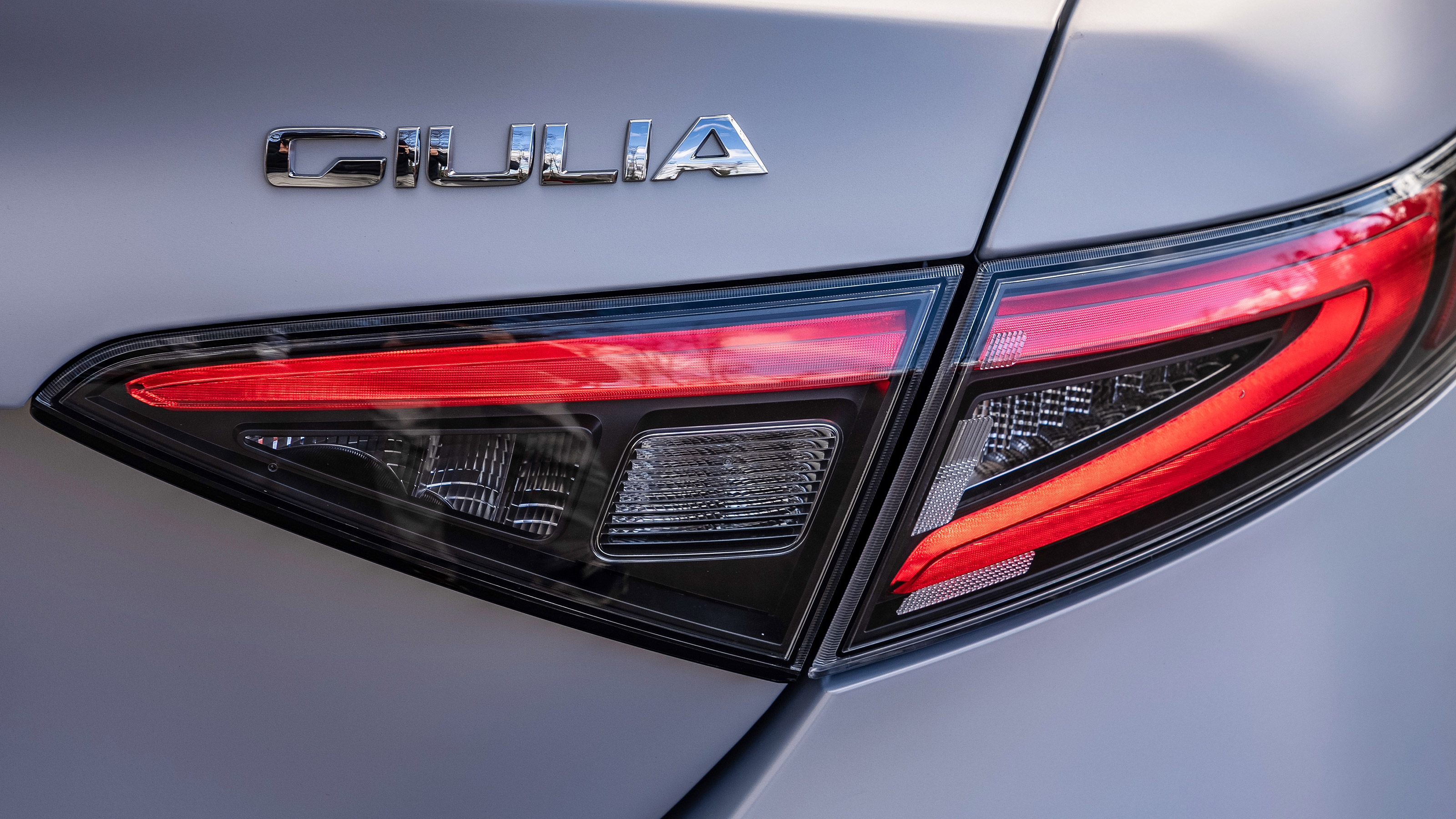 Alfa Romeo Giulia - rear lights