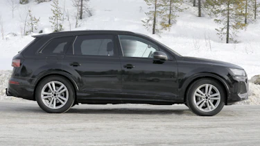 Audi Q7 facelift (winter testing) - side