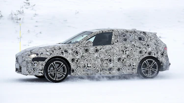 BMW 1 Series facelift - spyshot 3