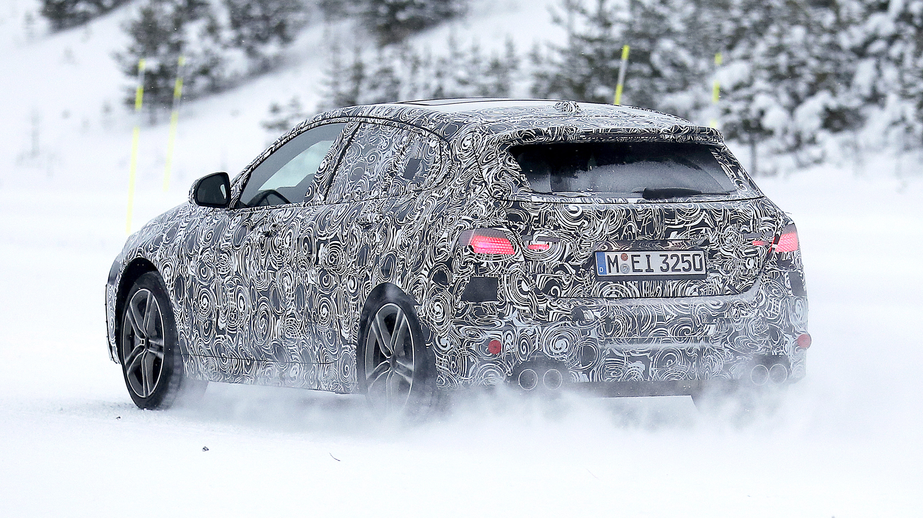 BMW 1 Series facelift - spyshot 6